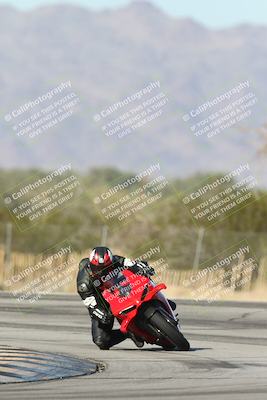 media/Dec-01-2025-Moto Forza (Mon) [[2daa91e15f]]/1-Advanced Group/Session 3 (Turn 3)/